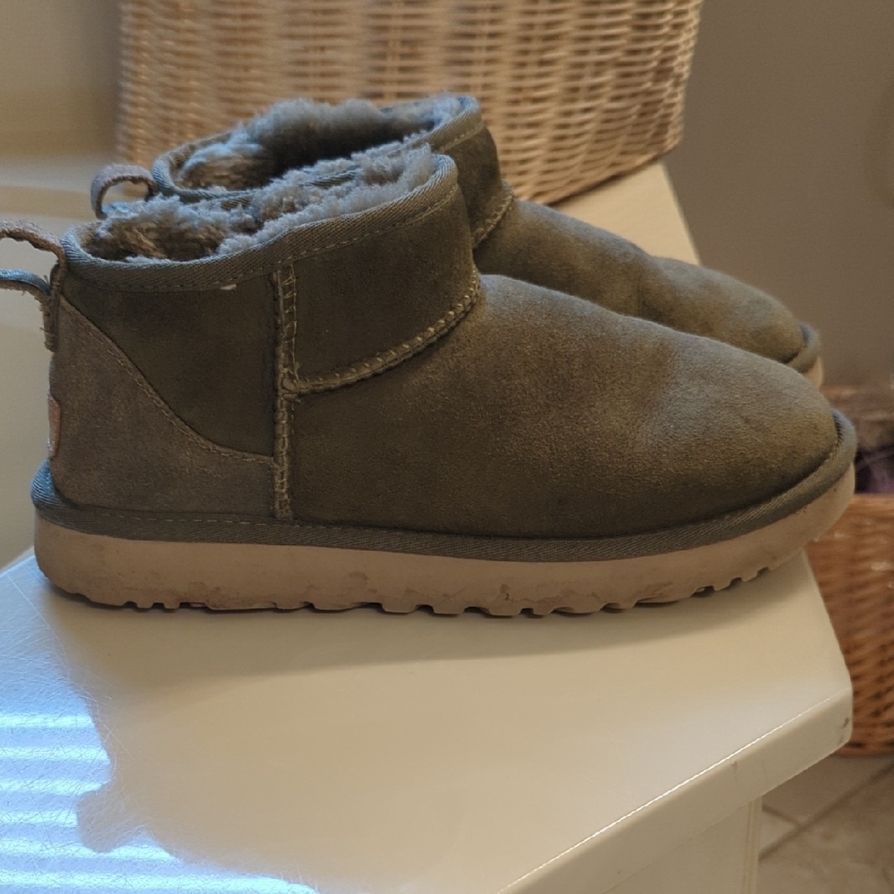 UGG Ultra Mini Suede Boots - Olive